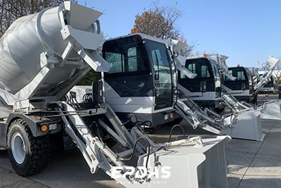Self-loading Concrete Mixer in Mexico